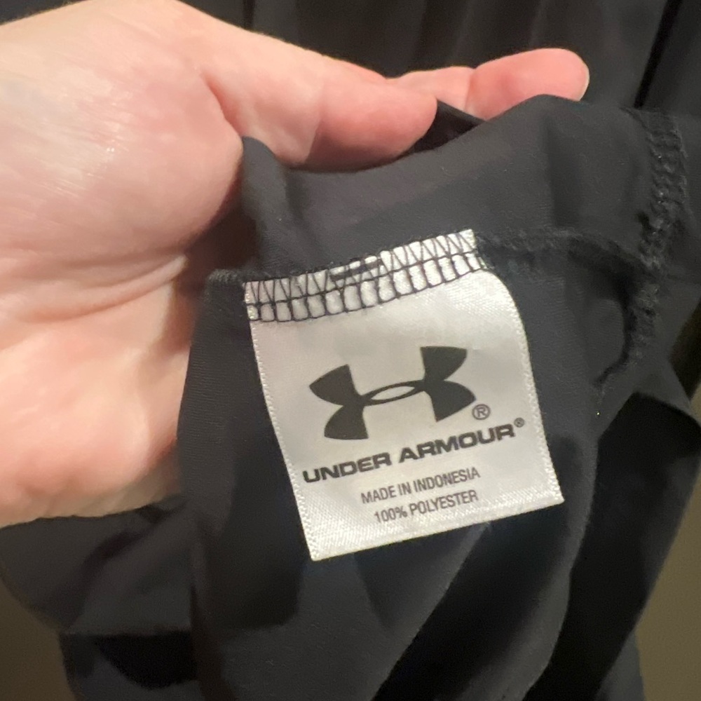 Under Armour Iowa Hawkeye Shirt - Picture 3 of 4